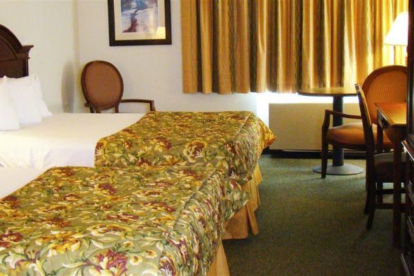 MAGNUSON HOTEL FRANKLIN SQUARE (Houghton)